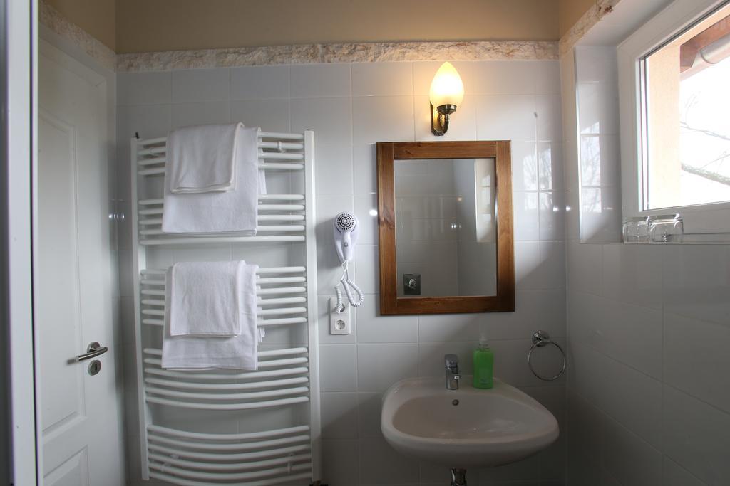Bed and Breakfast Aurora Panzio à Bük Extérieur photo