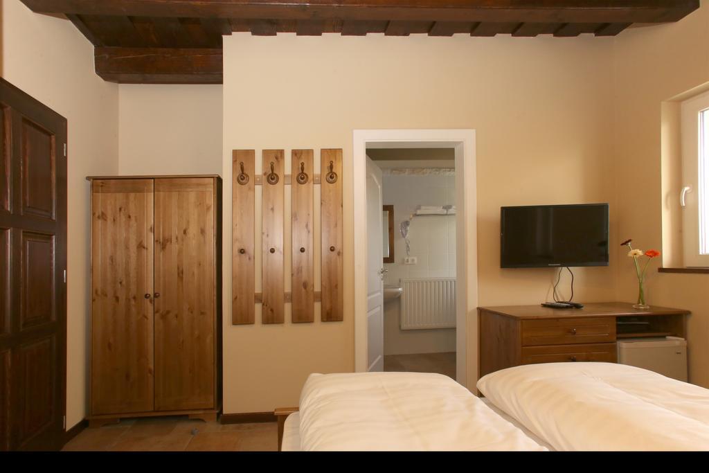 Bed and Breakfast Aurora Panzio à Bük Extérieur photo