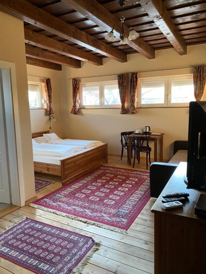 Bed and Breakfast Aurora Panzio à Bük Extérieur photo