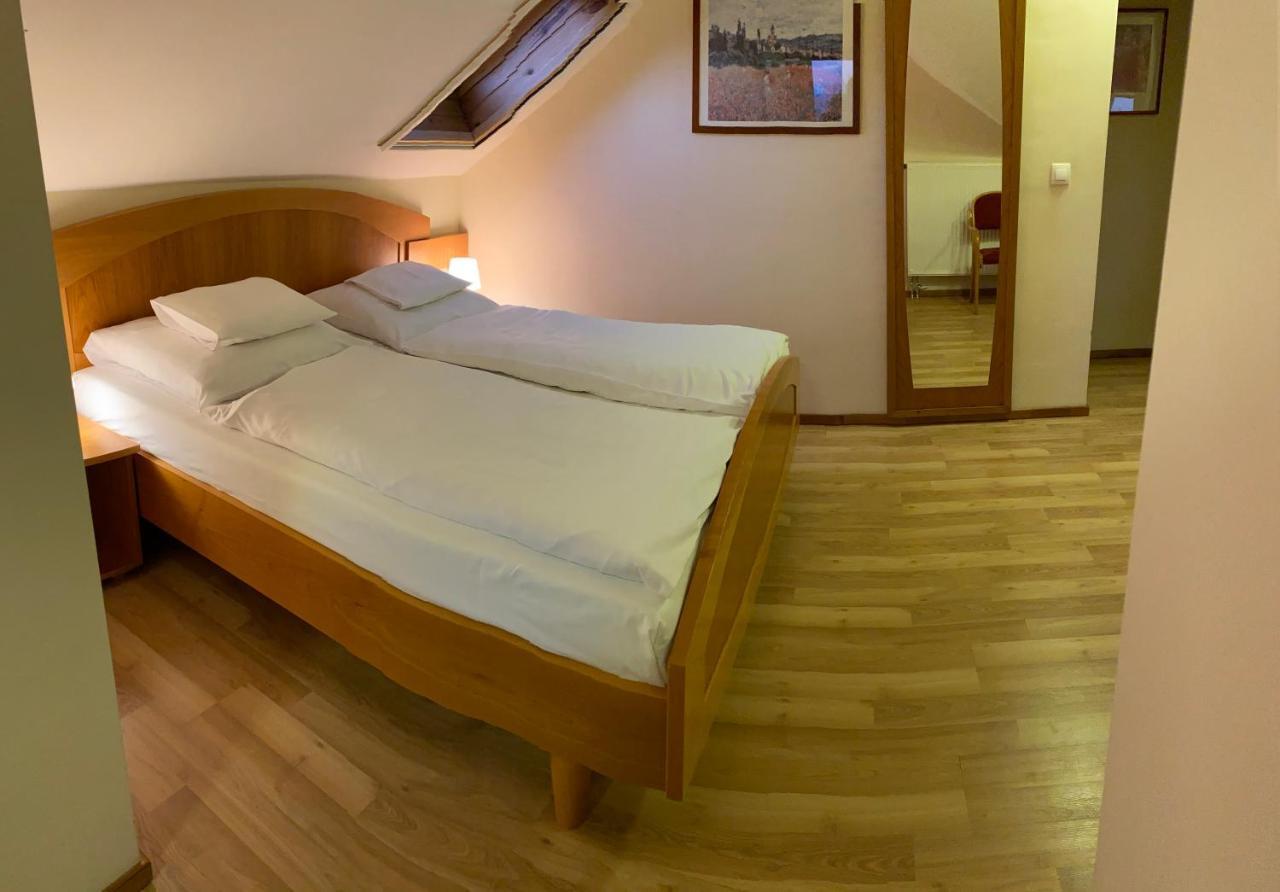 Bed and Breakfast Aurora Panzio à Bük Extérieur photo