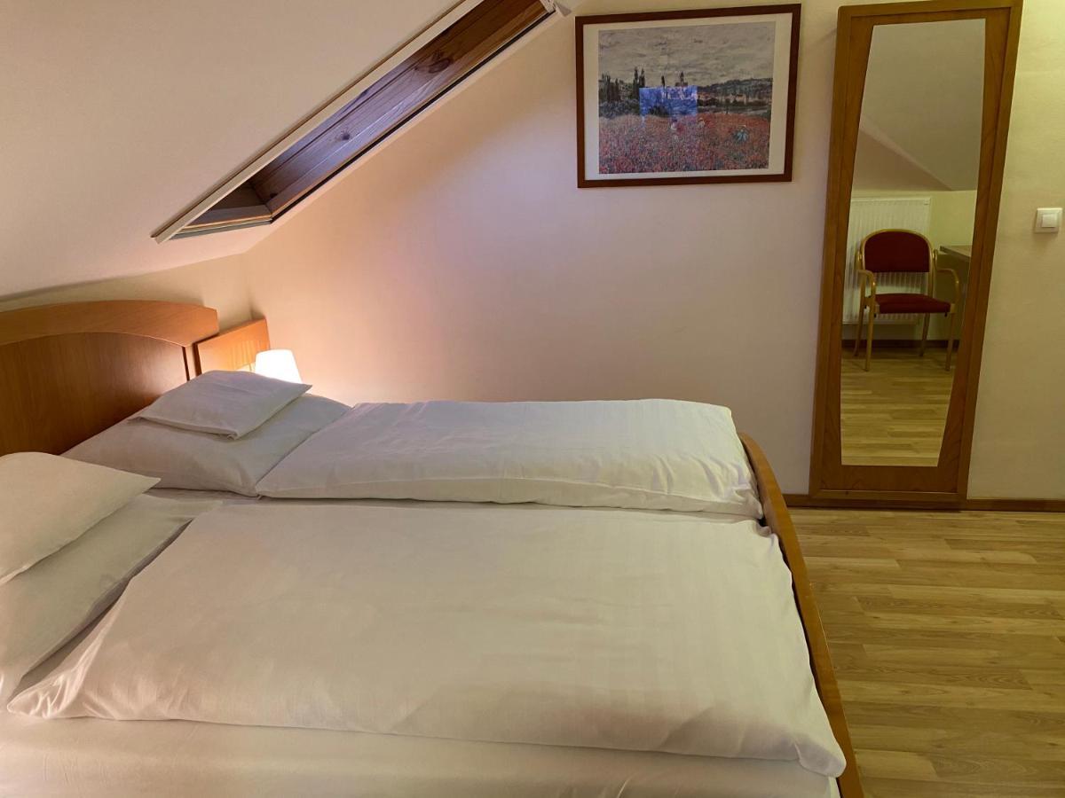 Bed and Breakfast Aurora Panzio à Bük Extérieur photo